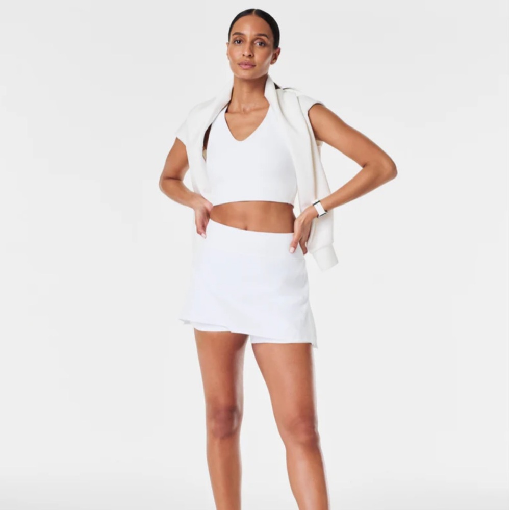NWOT SPANX Get Moving Skort. Size XL